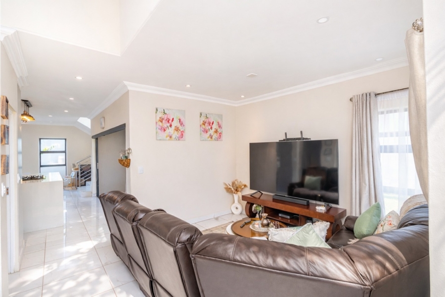 3 Bedroom Property for Sale in Melodie North West